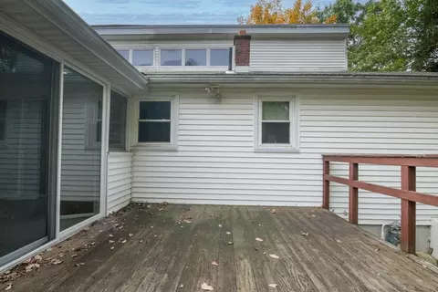 Exterior - 147 E Hadley Rd, Amherst, MA 01002 photo 7 of 10