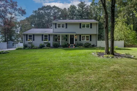 92 Dodge Hill Rd, Sutton, MA 01590