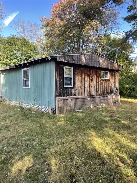 15 Richfield Ave, Ware, MA 01082 photo 6