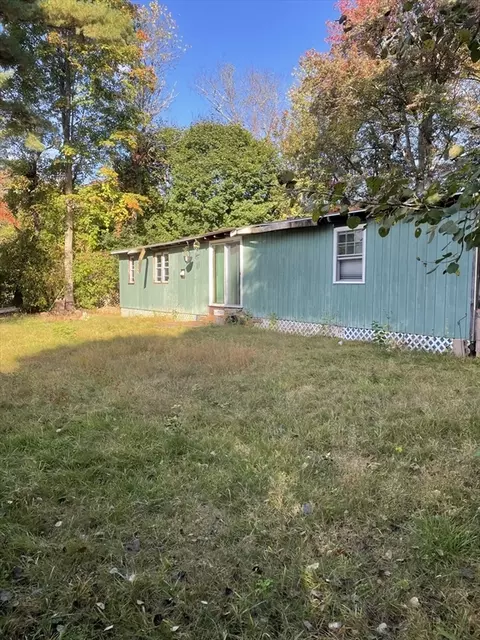 15 Richfield Ave, Ware, MA 01082 photo 7