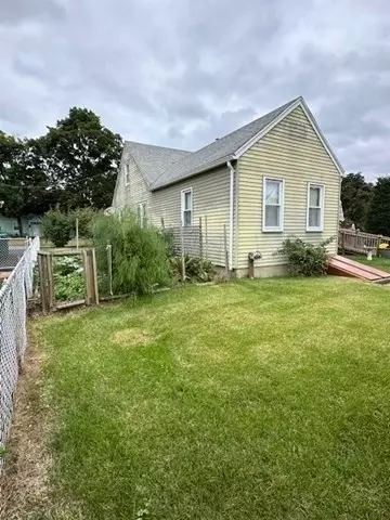 107 Clairmont Ave, Chicopee, MA 01013 photo 5
