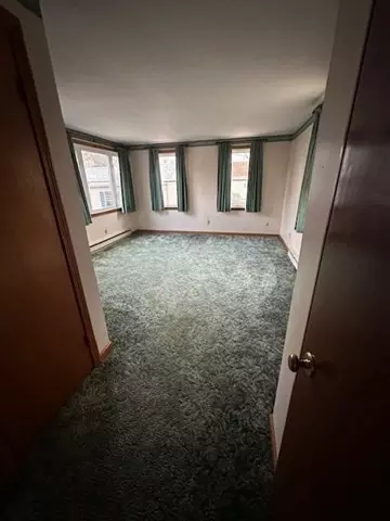 107 Clairmont Ave, Chicopee, MA 01013 photo 12