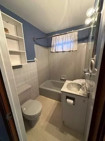 107 Clairmont Ave, Chicopee, MA 01013 photo 13