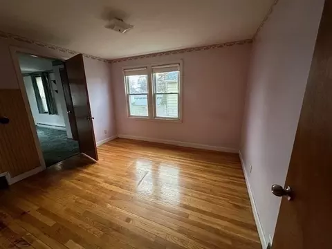 107 Clairmont Ave, Chicopee, MA 01013 photo 14