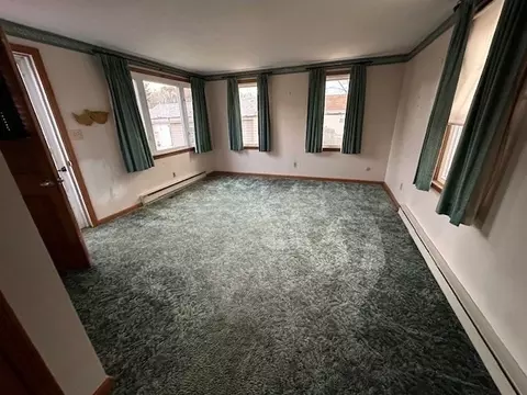 107 Clairmont Ave, Chicopee, MA 01013 photo 11