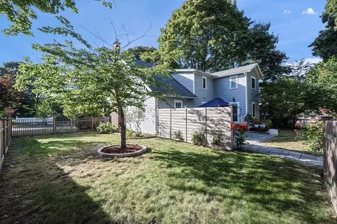 Exterior - 32 Pennsylvania Ave, Reading, MA 01867 photo 5 of 7