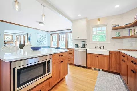 Kitchen - 32 Pennsylvania Ave, Reading, MA 01867 photo 3 of 7