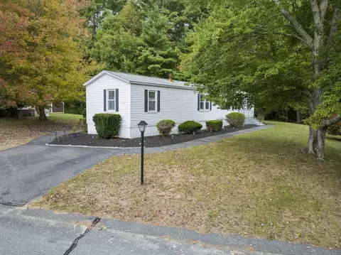 25 Mountain Ash Dr, Kingston, MA 02364