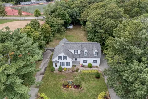 302 Pleasant St, Weymouth, MA 02190