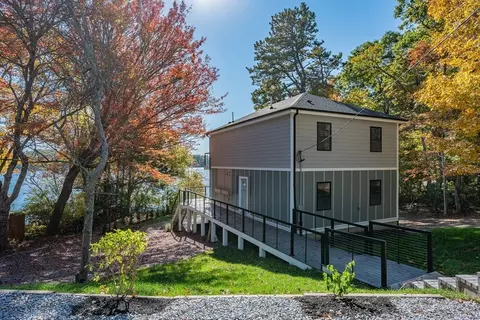 142 Pinecrest Beach Dr, Falmouth, MA 02536