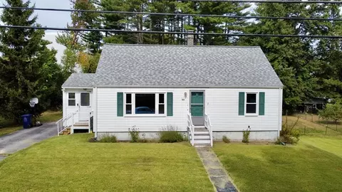 105 Passaconaway Dr, Dracut, MA 01826