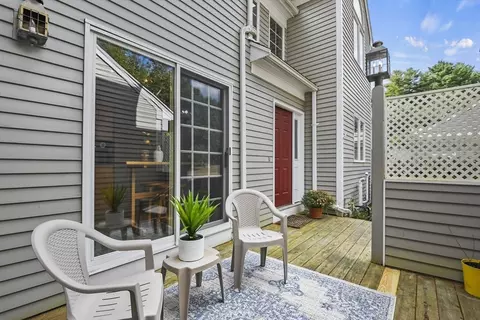 4 Winnecunnet Dr #4, Norton, MA 02766