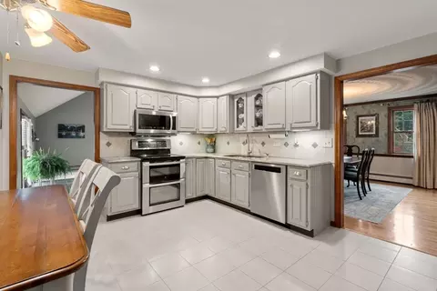 83 Brookside Dr, Uxbridge, MA 01569 photo 13