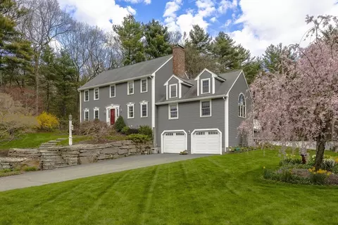 83 Brookside Dr, Uxbridge, MA 01569 photo 4
