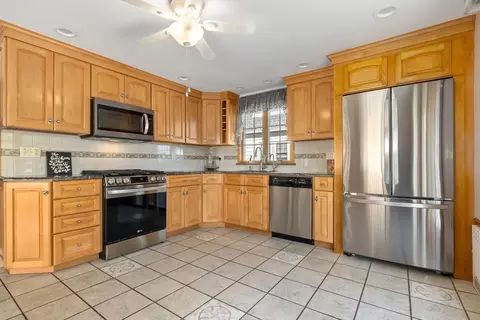 86 Wilbur St, Everett, MA 02149 photo 5
