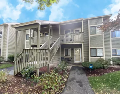 86 Eaton Ln #86, Brewster, MA 02631