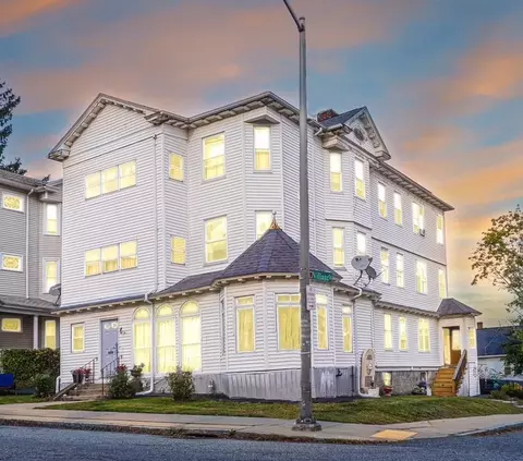 36 Plantation St, Worcester, MA 01604