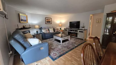 855 W Main St #15, Hyannis, MA 02601 photo 4