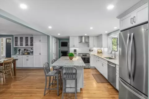 574 High St, Walpole, MA 02081 photo 12