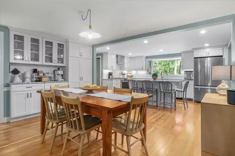 574 High St, Walpole, MA 02081 photo 9