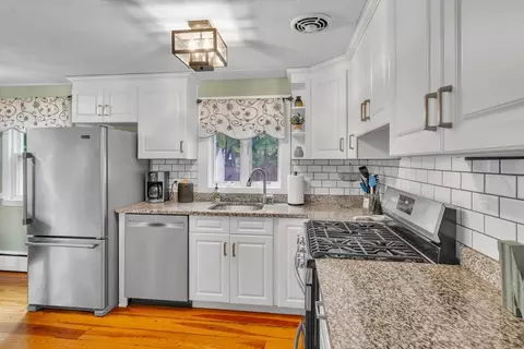 112 Lumae St, Springfield, MA 01119 photo 12
