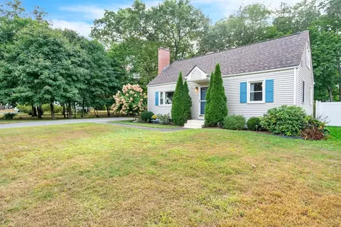 112 Lumae St, Springfield, MA 01119 photo 2