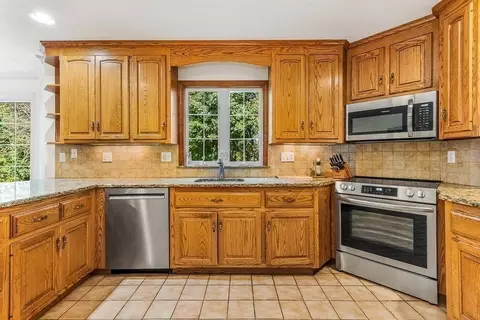 65 Plimpton St, Walpole, MA 02081 photo 15