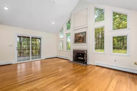 65 Plimpton St, Walpole, MA 02081 photo 9