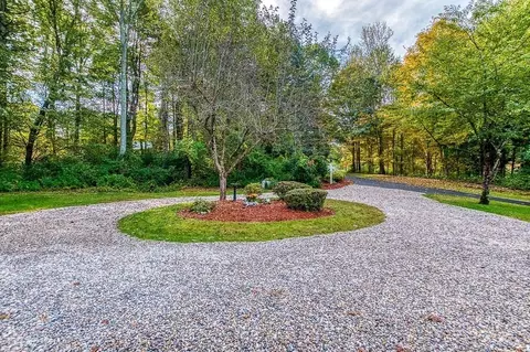 65 Plimpton St, Walpole, MA 02081 photo 3