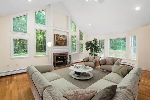65 Plimpton St, Walpole, MA 02081 photo 6