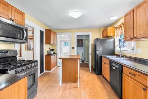 38 Sutton St, Peabody, MA 01960 photo 20