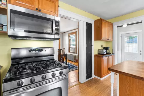 38 Sutton St, Peabody, MA 01960 photo 21