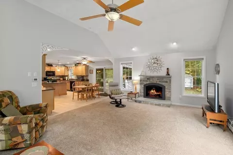 Living - 3 Exeter Rd, Hudson, MA 01749 photo 3 of 5