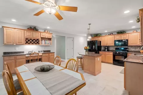 Kitchen - 3 Exeter Rd, Hudson, MA 01749 photo 1 of 3