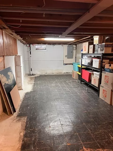28 E Green St, Easthampton, MA 01027 photo 29