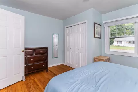 28 E Green St, Easthampton, MA 01027 photo 15