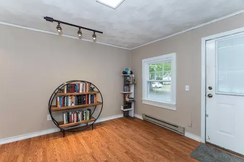 28 E Green St, Easthampton, MA 01027 photo 13