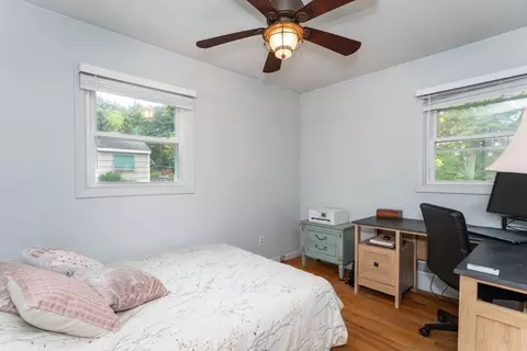 28 E Green St, Easthampton, MA 01027 photo 17