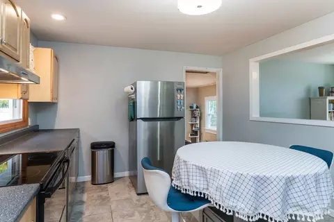 28 E Green St, Easthampton, MA 01027 photo 10