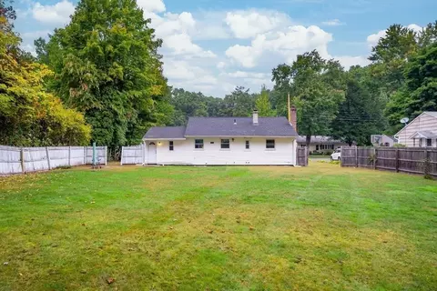 28 E Green St, Easthampton, MA 01027 photo 21