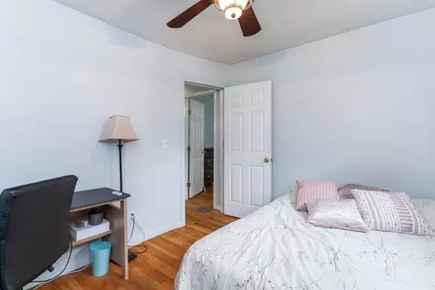 28 E Green St, Easthampton, MA 01027 photo 18