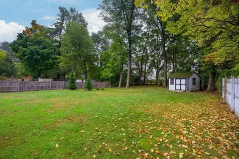 28 E Green St, Easthampton, MA 01027 photo 23