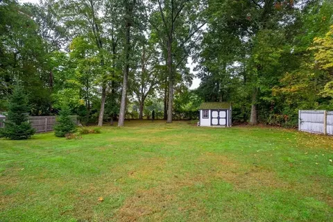 28 E Green St, Easthampton, MA 01027 photo 24