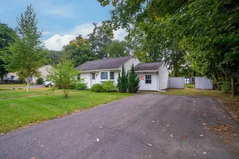 28 E Green St, Easthampton, MA 01027 photo 1