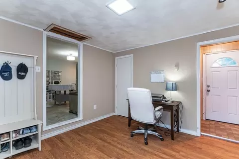 28 E Green St, Easthampton, MA 01027 photo 12