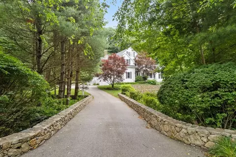 8 Stonemeadow Dr, Westwood, MA 02090