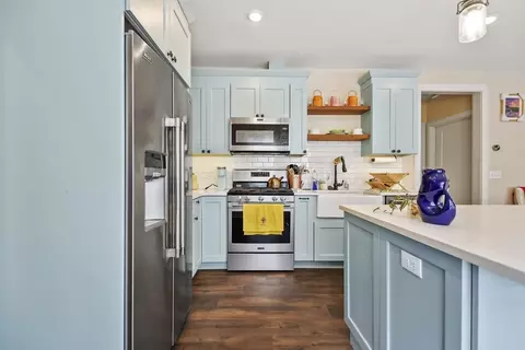 25 Dennison St #1, Waltham, MA 02453