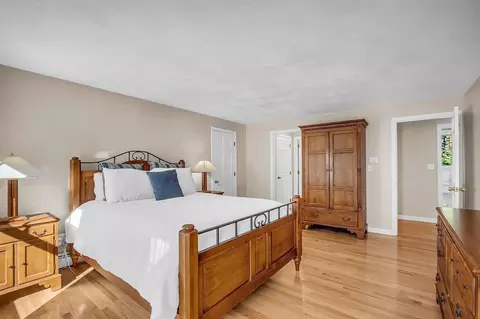 Bedroom - 8 Peach Tree Path, Andover, MA 01810 photo 1 of 5