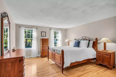 Bedroom - 8 Peach Tree Path, Andover, MA 01810 photo 2 of 5