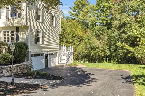 Exterior - 8 Peach Tree Path, Andover, MA 01810 photo 3 of 7